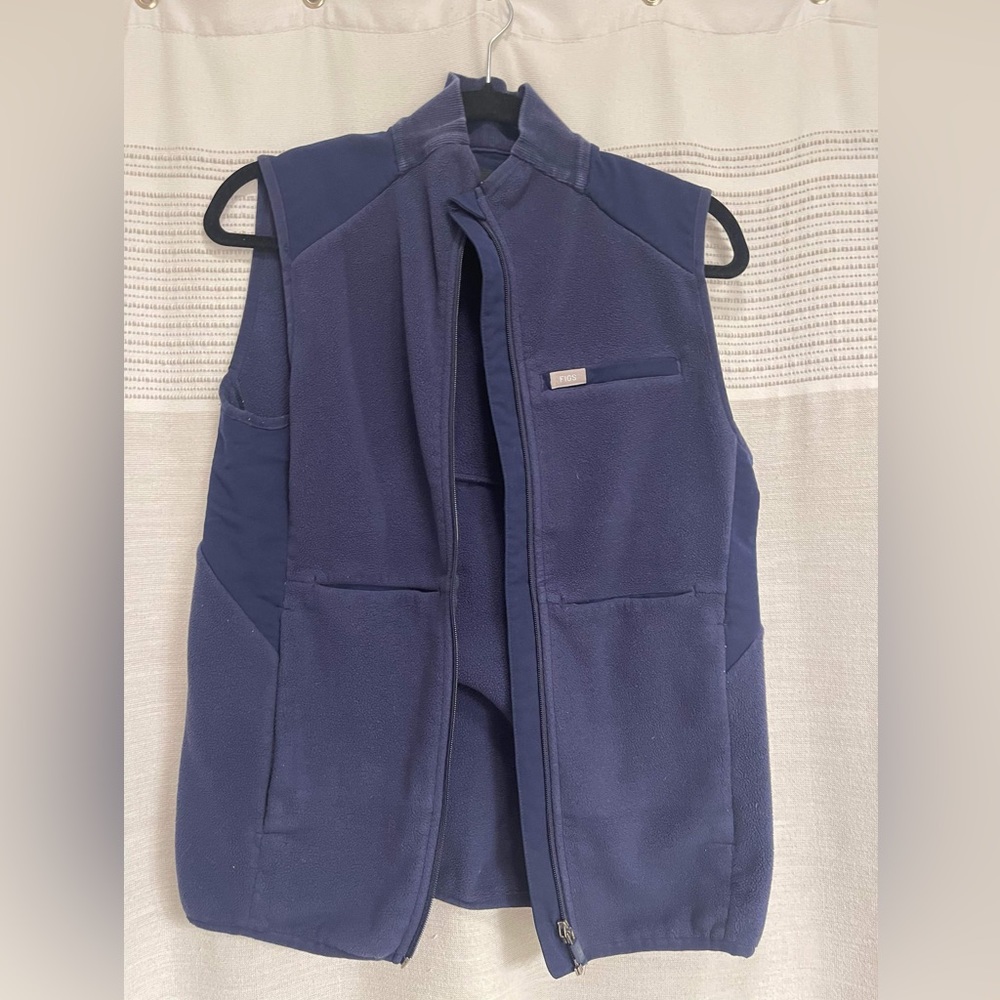 Figs fleece vest. Size small.